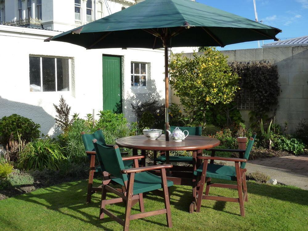 Highway House Bed And Breakfast Oamaru Exteriör bild